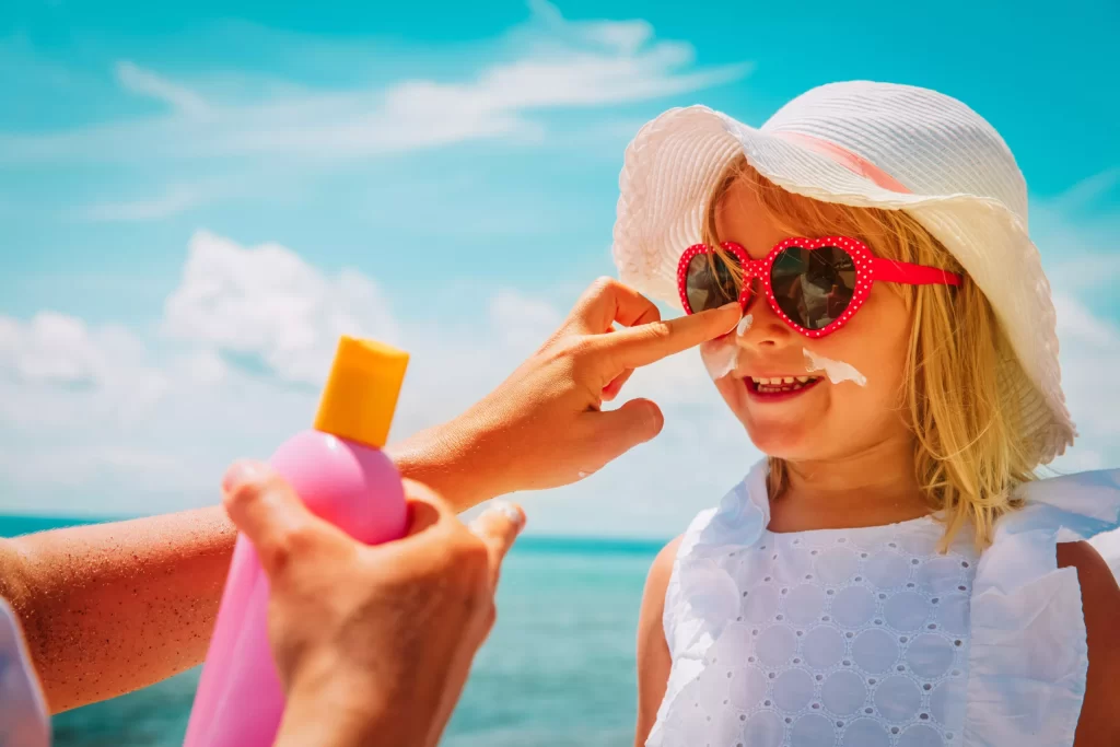 ضد آفتاب برای کودکان و محافظت در برابر اشعه‌ های مضر UV