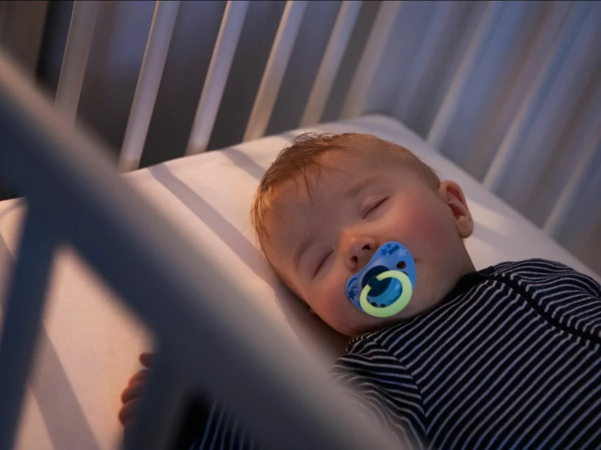 استفاده از پستانک یا مکیدن انگشت؟