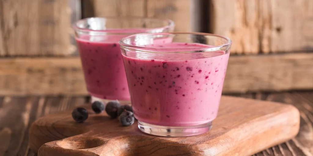 استفاده از اسموتی ها و آبمیوه های تازه و طبیعی 